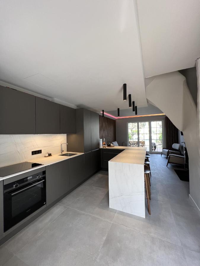 Casa Ika Port Grimaud - Maison 4 Chambres + Amarrage Exteriör bild